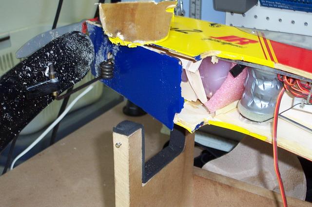 Crash-2_005_640.jpg - Même l'intérieur du fuselage a éclaté...