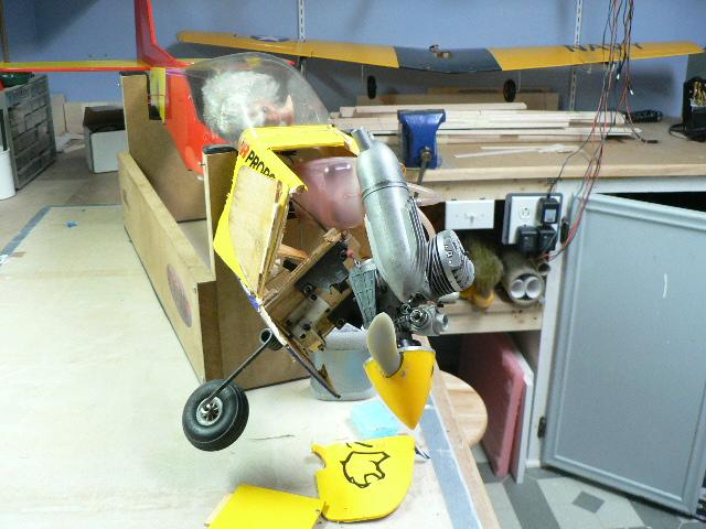 Crash-2_019.jpg - L'on peut constater que la rencontre avec la planète l'a fait souffrir...